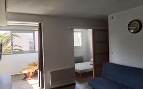 Frejus-Plage Et Centre-Ville, 28 M2, Accueil 4 Personnes, Francais, English Spoken